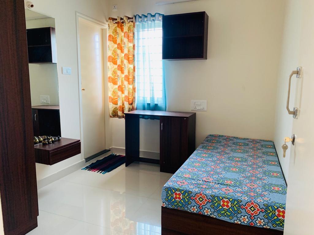 Room - Nivi 91 PG