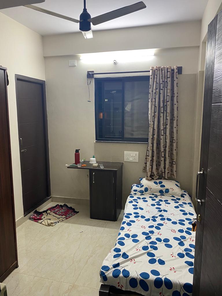 Bedroom - Vinay Homes Gents PG